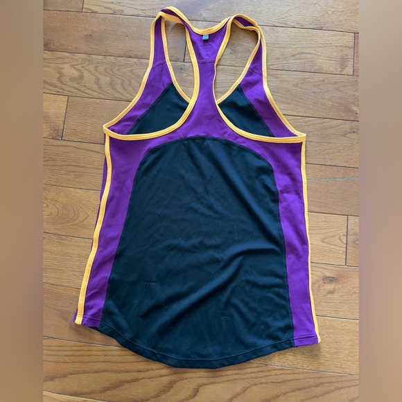 Nike work-out tank - Picture 2 of 3